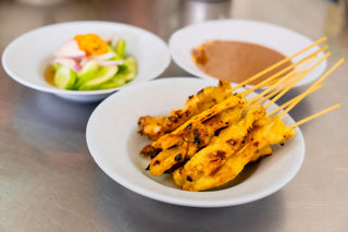 Satay di manzo in salsa di arachidi